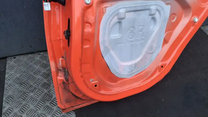 Toyota Aygo AB40 (2014 - 2018) Задняя дверь — фото 3