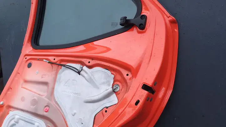 Toyota Aygo AB40 (2014 - 2018) Задняя дверь — фото 4