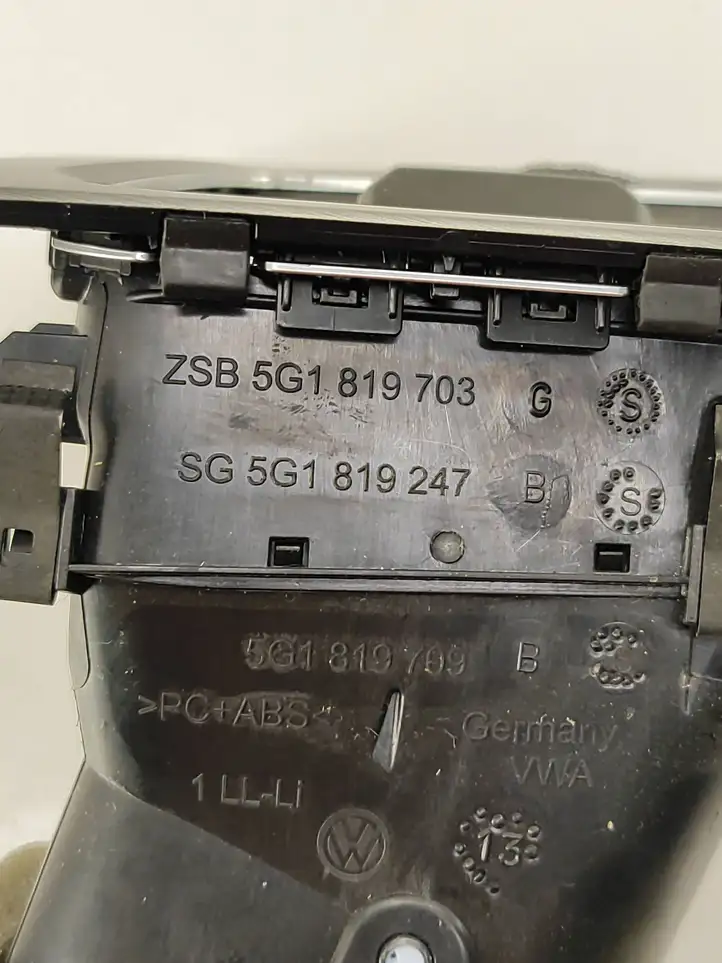 Volkswagen Golf VII (2013 - 2019) 5G1819703 Боковой воздушный дефлектор — фото 5
