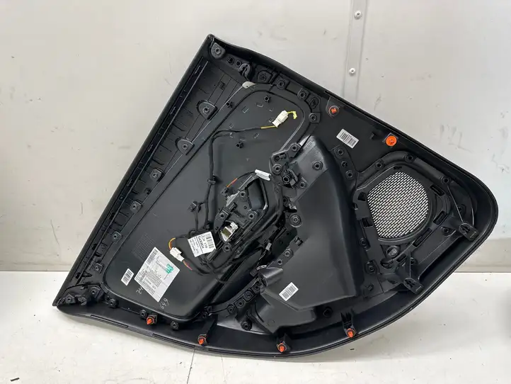 Mercedes-Benz CLA C118,X118 (2019 - ) A1187306000 Обшивка задней двери — фото 3