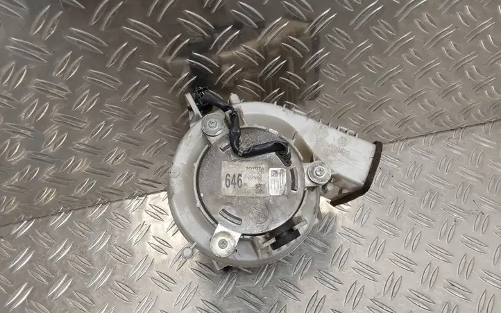 Toyota RAV 4 (XA40) (2012 - 2018) G923048080 электрический вентилятор батареи автомобиля — фото 4