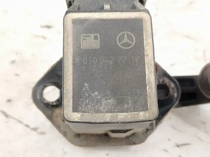 Mercedes-Benz R W251 (2005 - 2013) Датчик высоты подвески — фото 2