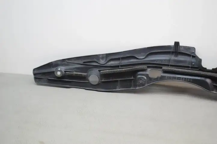 Toyota Prius (XW30) (2009 - 2015) 5328947032 Облицовка радиатора — фото 12