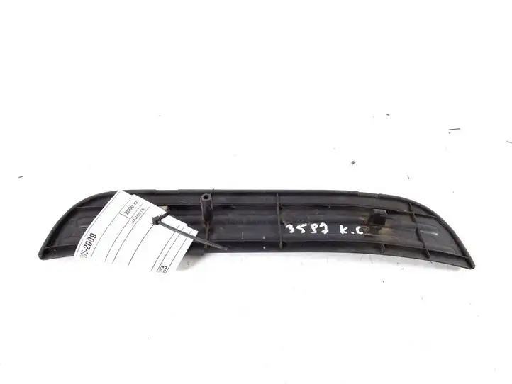 Toyota RAV 4 (XA30) (2006 - 2016) 67916-42030 Внутренняя отделка заднего порога — фото 2