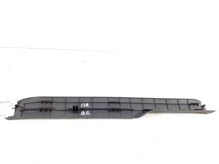 Toyota Avensis Verso (1995 - 2001) 67917-44030 Внутренняя отделка заднего порога — фото 2