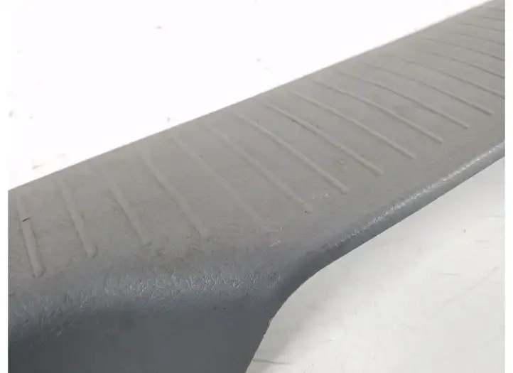 Toyota Avensis Verso (1995 - 2001) 67917-44030 Внутренняя отделка заднего порога — фото 3
