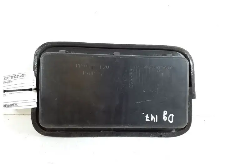 Lexus RX 330 - 350 - 400H (2003 - 2006) 62997-48010 Решетка в крыле — фото 2
