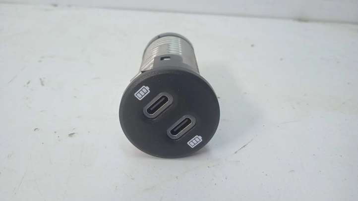 95B035252H Porsche Macan USB jungtis