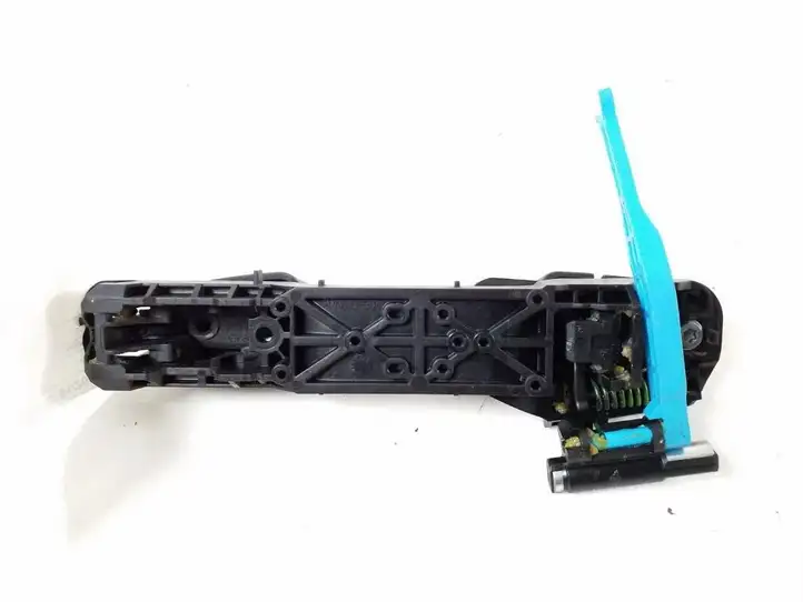 Toyota Yaris (2012 - 2014) Наружная ручка задней двери — фото 2