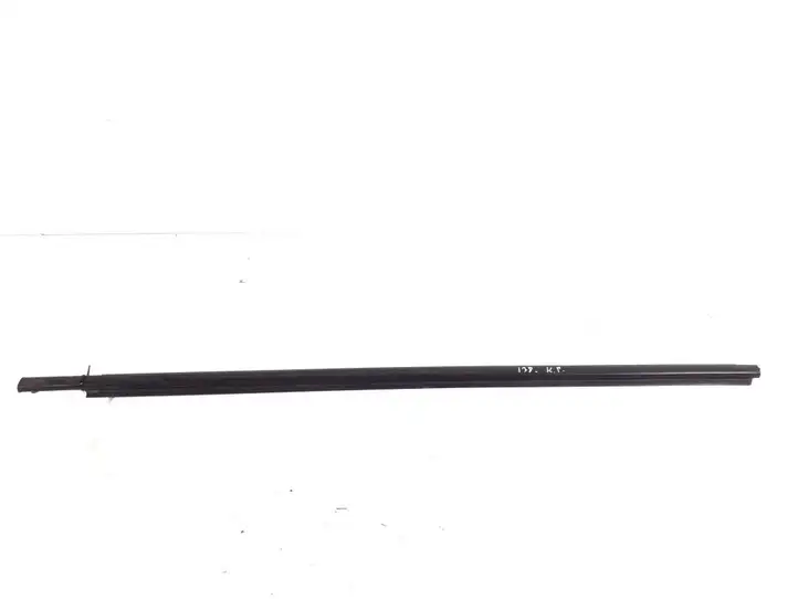 Toyota Avensis Verso (1995 - 2001) 75712-44060 Накладка стекла передней двери — фото 1