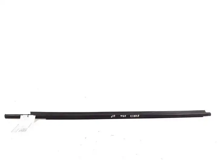 Toyota Yaris (2005 - 2009) 68160-0D060 Накладка стекла передней двери — фото 1