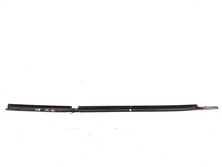 Toyota Yaris (2005 - 2009) 68230-0D050 Молдинги задней двери — фото 2
