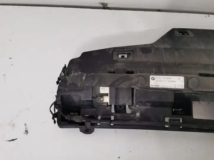 BMW 3 F30 F35 F31 (2012 - 2018) 8054200 Кронштейн заднего бампера — фото 2