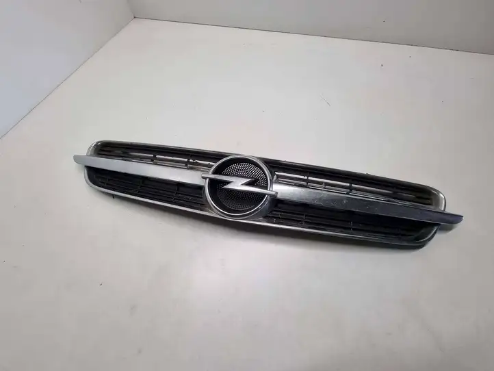 Opel Vectra C (2002 - 2005) 464192822 Передняя решетка — фото 1