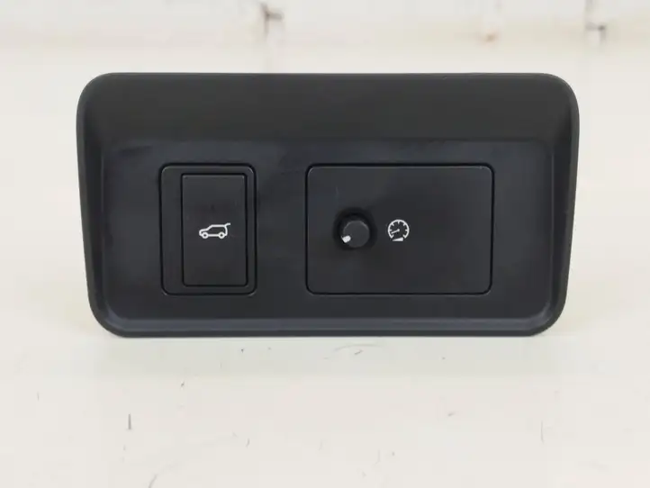 Land Rover Range Rover Sport L494 (2013 - 2017) FK7211654BC Кнопка открытия задней двери — фото 1