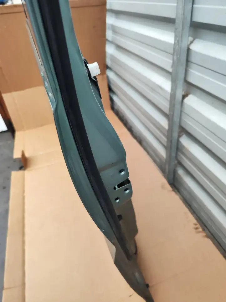 Hyundai H-1, Starex, Satellite (1997 - 2003) Дверь — фото 4