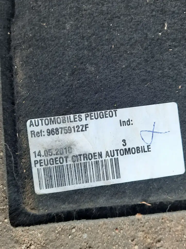 Peugeot 5008 (2009 - 2013) 96875912ZF Пол багажника — фото 2