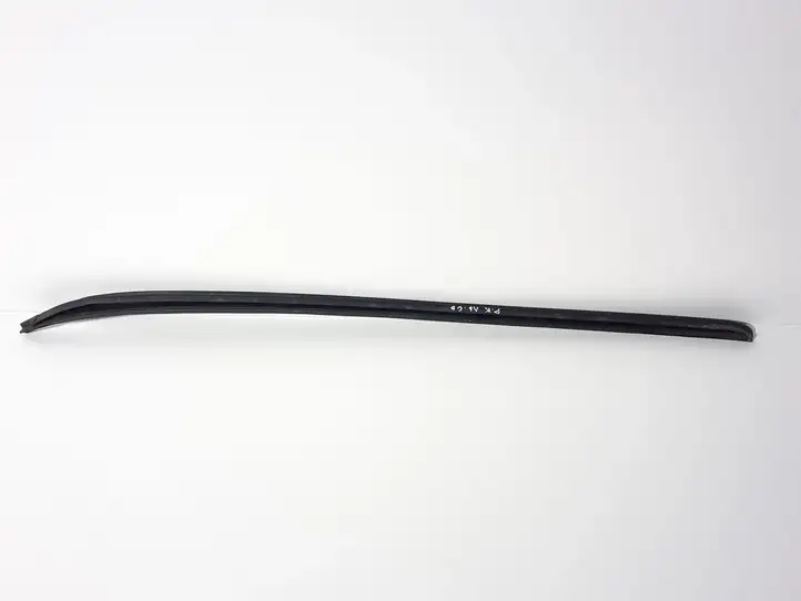 Audi A6 S6 C6 4F (2004 - 2008) 4F085432701C Накладка стоек лобового стекла — фото 2