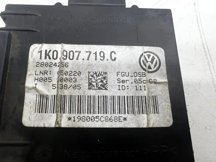 Volkswagen Touran I (2003 - 2010) 1K0907719C Блок управления сигнализацией — фото 3