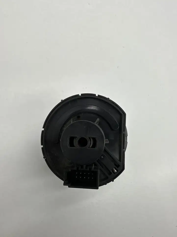 Volkswagen T-Cross (2017 - ) 5G0941431R Включатель фонарей — фото 2