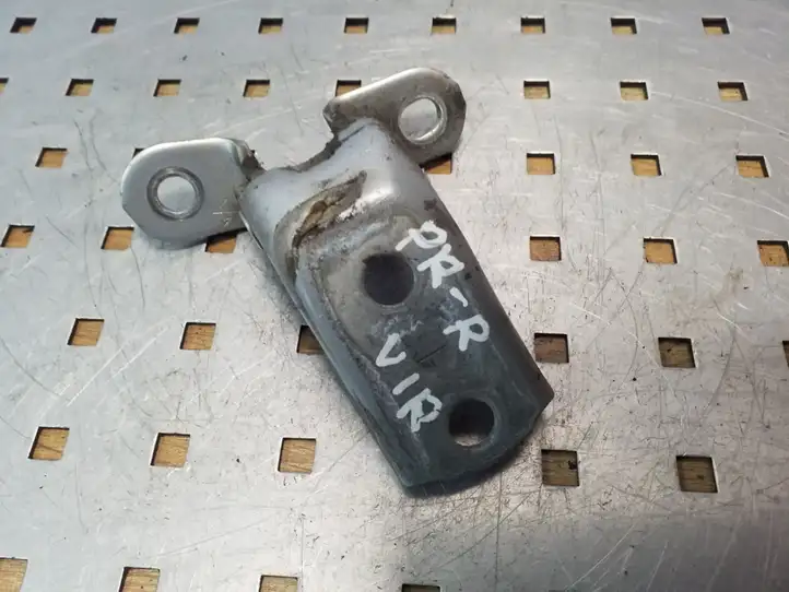 Toyota Land Cruiser (J120) (2002 - 2009) Верхняя петля передней двери — фото 2