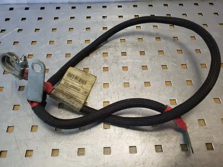 Fiat Grande Punto (2005 - 2014) 00518393020 Плюсовой провод аккумулятора — фото 4