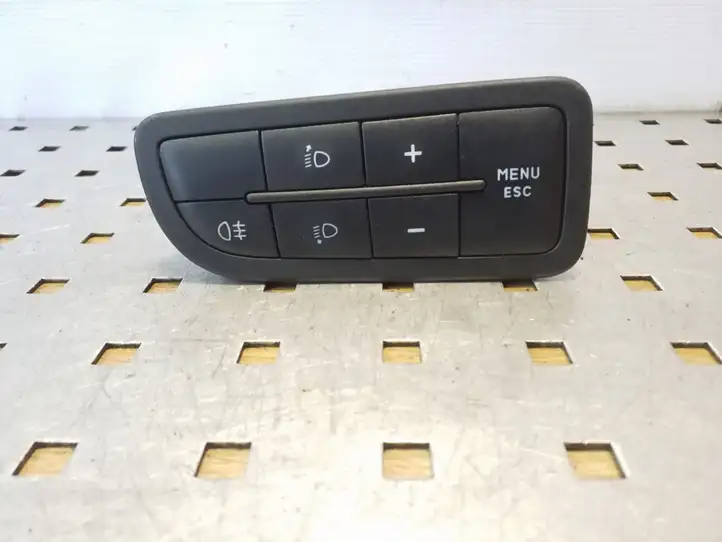 Fiat Grande Punto (2005 - 2014) 735367268 Включатель регулировки высоты фонарей — фото 1