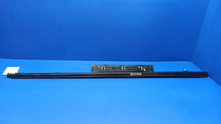 Mercedes-Benz R W251 (2005 - 2013) A2516800135 Внутренняя отделка переднего порога — фото 6