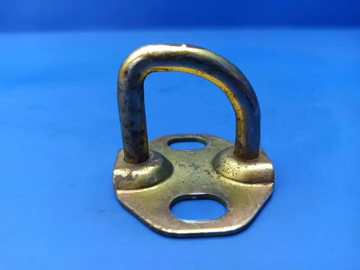 Jaguar XJ X308 (1998 - 2002) Петля замка багажной двери — фото 4