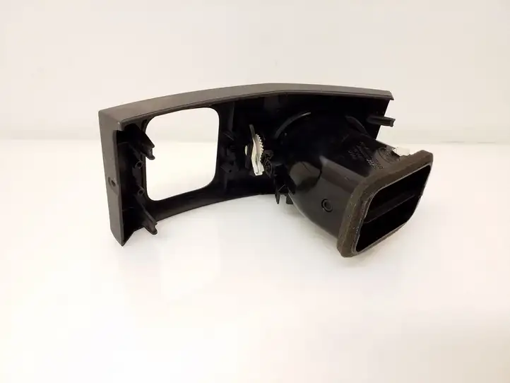 Land Rover Discovery 3 - LR3 (2004 - 2009) JBD500200XXXB01 Боковой воздушный дефлектор — фото 2