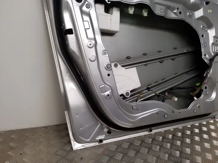 Mazda 5 (2005 - 2010) Дверь — фото 4