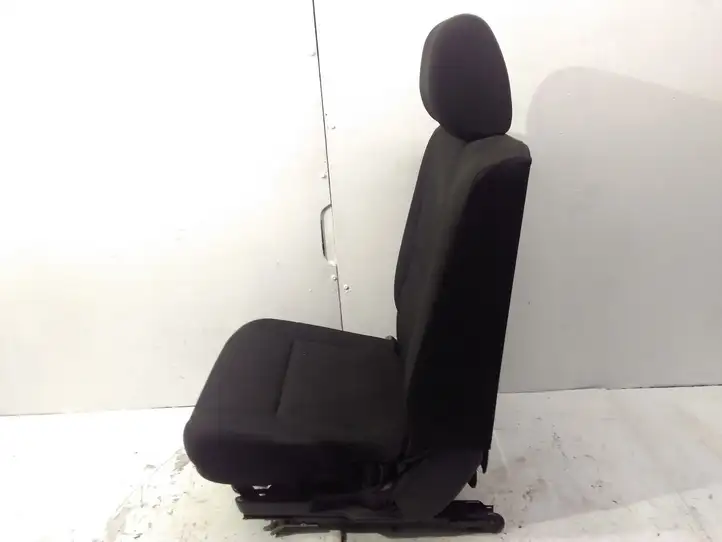 Toyota Corolla Verso AR10 (2004 - 2009) Комплект салона — фото 9