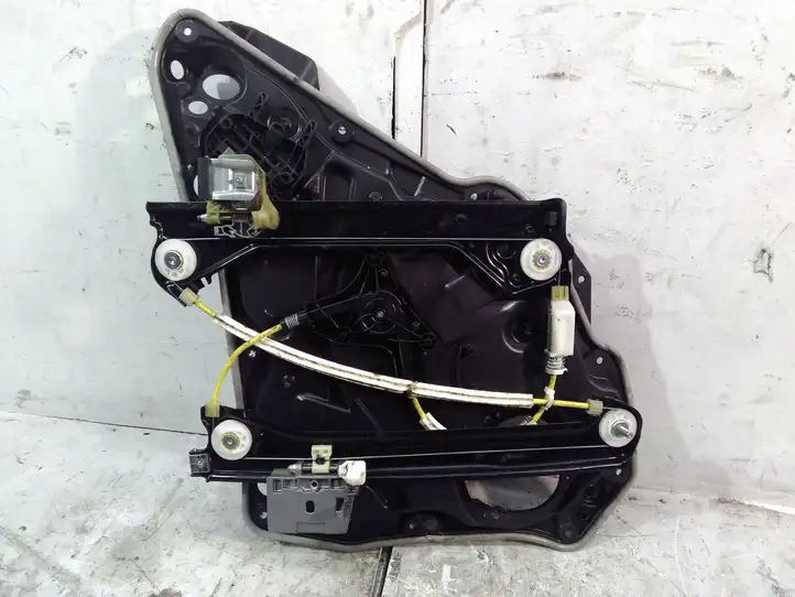 Mercedes-Benz CLA C117,X117,W117 (2013 - 2019) A2047602134 Стеклоподъемник передней двери (комплект) — фото 5