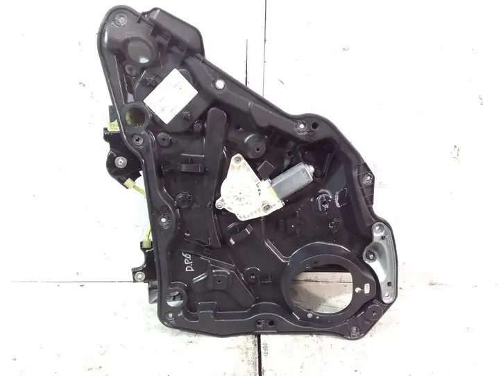Mercedes-Benz CLA C117,X117,W117 (2013 - 2019) A2047601634 Стеклоподъемник передней двери (комплект) — фото 1