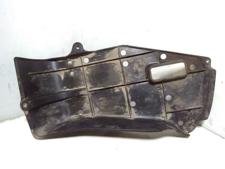 Toyota Corolla Verso E121 (2001 - 2004) 5839813070 Защита днища задней части — фото 2