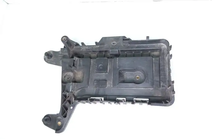 Volkswagen PASSAT B6 (2005 - 2010) 1K0915325A Площадка аккумулятора — фото 1
