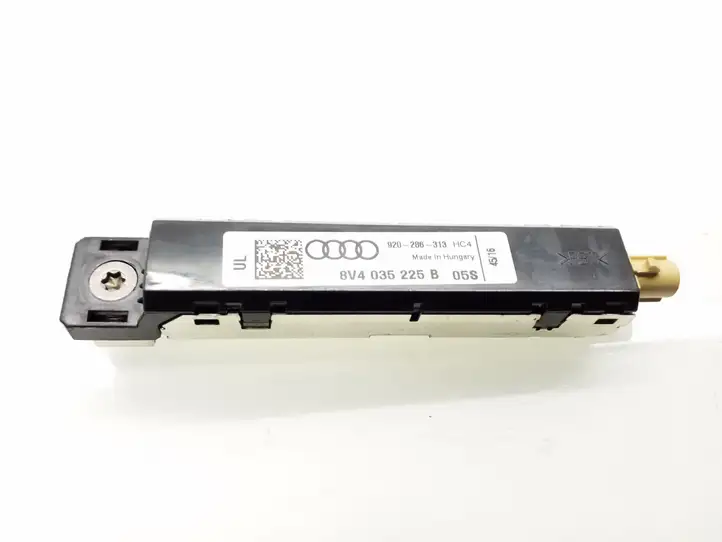 Audi A3/S3 8V (2012 - 2016) 8V4035225B Усилитель антенны — фото 1
