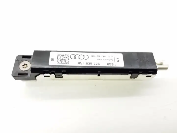 Audi A3/S3 8V (2012 - 2016) 8V4035225 Усилитель антенны — фото 1