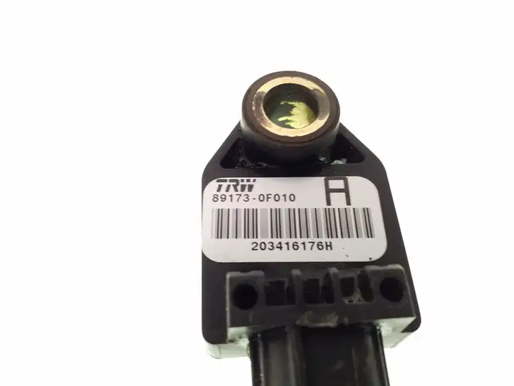 Toyota Corolla Verso E121 (2004 - 2007) 891730F010 Датчик удара SRS — фото 2