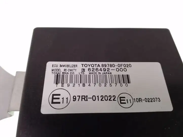 Toyota Corolla Verso E121 (2004 - 2007) 897800F020 Блок иммобилайзера — фото 4