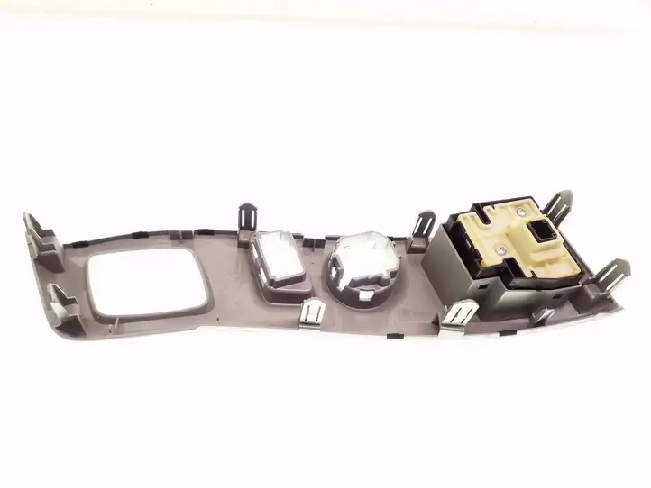 Toyota Prius+ (ZVW40) (2011 - 2018) 5544647070 Включатель аварийных фонарей — фото 2