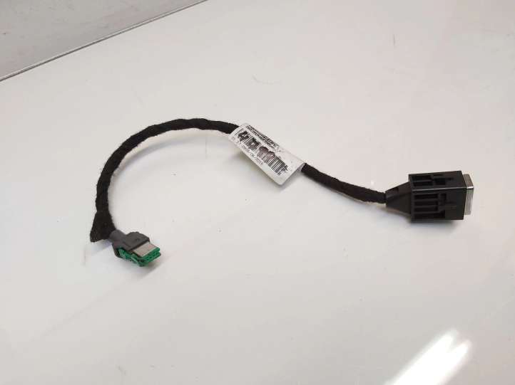 9806048080 Peugeot 308 USB jungtis