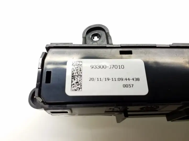 Kia Ceed (2018 - 2021) 93300J7010 Выключатель ASR — фото 4