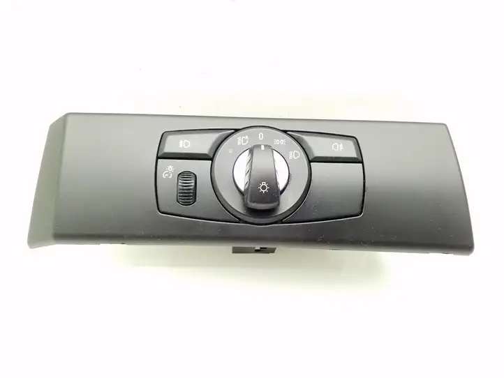 BMW 5 E60 E61 (2004 - 2010) 6988565 Включатель фонарей — фото 5