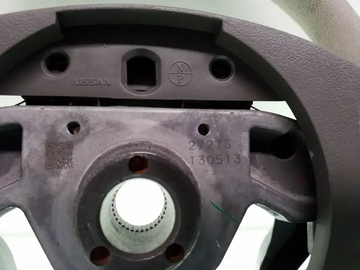 Nissan Leaf I (ZE0) (2010 - 2017) Руль — фото 4
