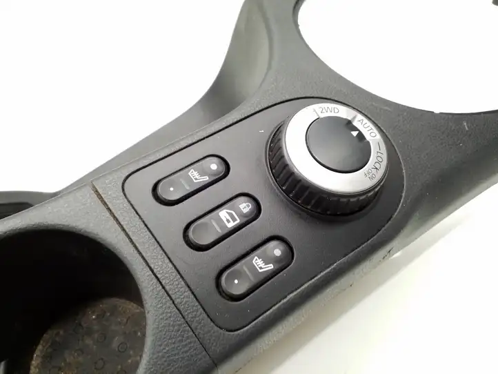 Nissan Qashqai (2006 - 2010) 96965JD000 Другая деталь консоли (туннеля) — фото 4