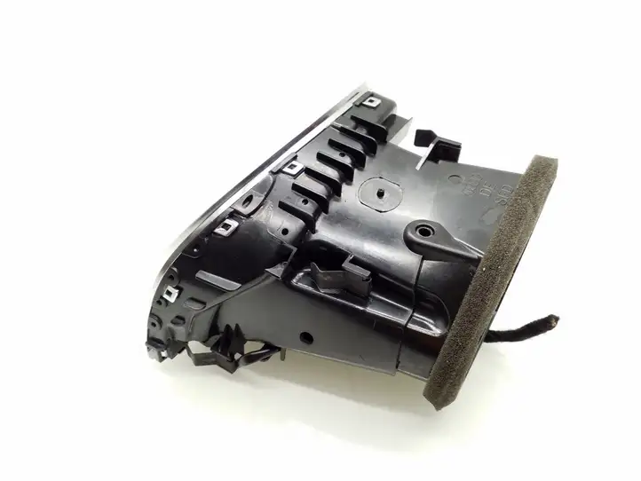 Audi A5 8T 8F (2007 - 2011) 8T1820902C Боковой воздушный дефлектор — фото 2