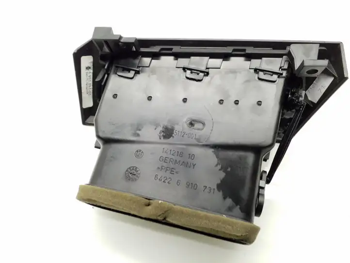 BMW 5 E60 E61 (2004 - 2010) 64226910731 Боковой воздушный дефлектор — фото 4