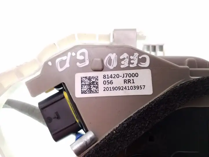 Kia Ceed (2018 - 2021) 81420J7000 Замок задней двери — фото 3
