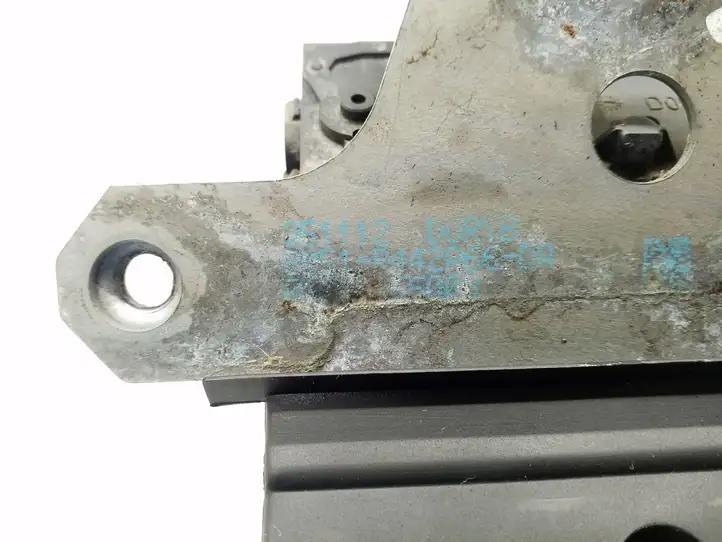 Ford Focus (2011 - 2015) BM51R442A66DA Замок крышки багажника — фото 4